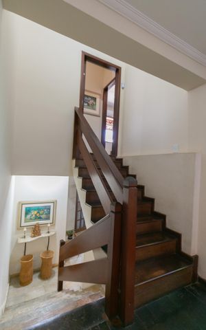 Casa à venda com 315m², 3 quartos e 4 vagas