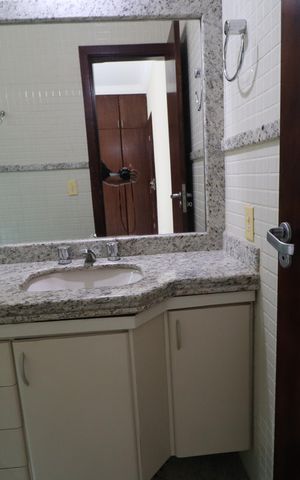 Casa para alugar com 219m², 4 quartos e 3 vagasBanheiro da Suíte 2
