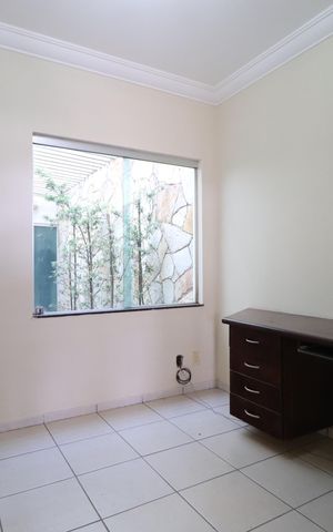 Casa para alugar com 219m², 4 quartos e 3 vagasQuarto 