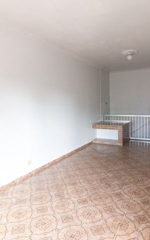 Casa à venda com 320m², 2 quartos e 5 vagasSala