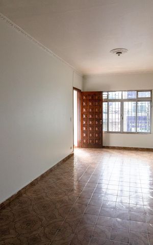 Casa à venda com 320m², 2 quartos e 5 vagasSala