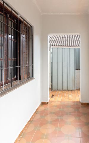 Casa à venda com 320m², 2 quartos e 5 vagasEntrada