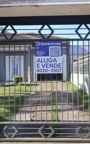 Casa à venda com 180m², 4 quartos e 3 vagasPlaca