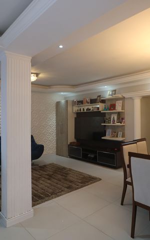 Casa à venda com 180m², 4 quartos e 3 vagasSala