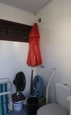 Casa à venda com 180m², 4 quartos e 3 vagasBanheiro de serviço