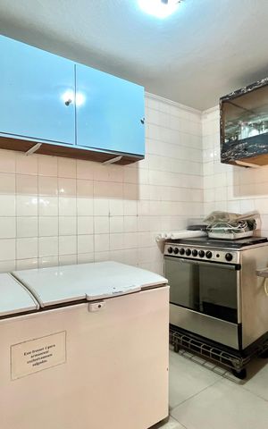 Casa à venda com 600m², 5 quartos e 4 vagas Casa à venda com 600m², 5 quartos e 4 vagasÁrea externa
