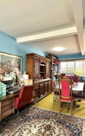 Casa à venda com 600m², 5 quartos e 4 vagas Casa à venda com 600m², 5 quartos e 4 vagasEdícula
