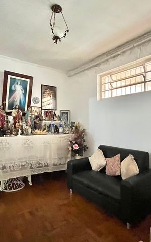 Casa à venda com 600m², 5 quartos e 4 vagas Casa à venda com 600m², 5 quartos e 4 vagasQuarto 2