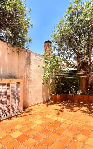 Casa à venda com 600m², 5 quartos e 4 vagas Casa à venda com 600m², 5 quartos e 4 vagasQuintal