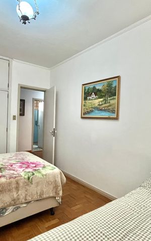 Casa à venda com 600m², 5 quartos e 4 vagas Casa à venda com 600m², 5 quartos e 4 vagasQuarto 3