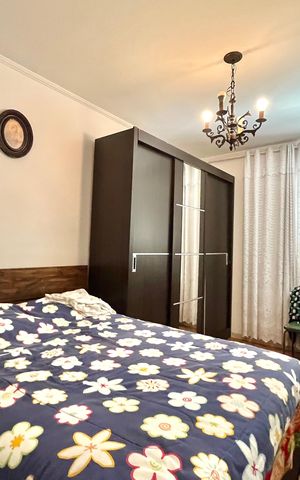 Casa à venda com 600m², 5 quartos e 4 vagas Casa à venda com 600m², 5 quartos e 4 vagasQuarto 4
