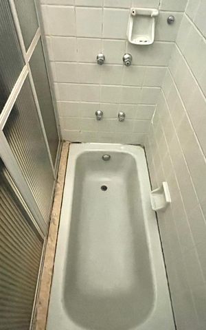 Casa à venda com 600m², 5 quartos e 4 vagas Casa à venda com 600m², 5 quartos e 4 vagasBanheiro da Suíte