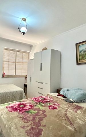 Casa à venda com 600m², 5 quartos e 4 vagas Casa à venda com 600m², 5 quartos e 4 vagasQuarto 3