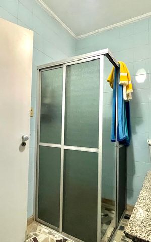 Casa à venda com 600m², 5 quartos e 4 vagas Casa à venda com 600m², 5 quartos e 4 vagasBanheiro Corredor