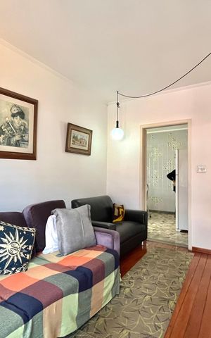 Casa à venda com 600m², 5 quartos e 4 vagas Casa à venda com 600m², 5 quartos e 4 vagasSala de TV