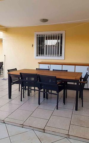 Casa à venda com 269m², 4 quartos e 4 vagas