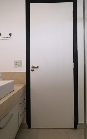 Apartamento à venda com 138m², 2 quartos e 2 vagas Apartamento à venda com 138m², 2 quartos e 2 vagasBanheiro da Suíte