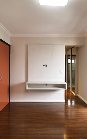 Apartamento à venda com 138m², 2 quartos e 2 vagas Apartamento à venda com 138m², 2 quartos e 2 vagasSuite