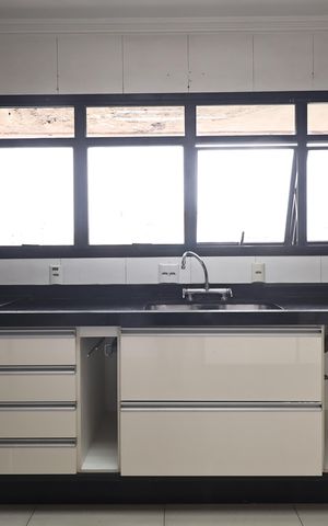 Apartamento à venda com 138m², 2 quartos e 2 vagas Apartamento à venda com 138m², 2 quartos e 2 vagasCozinha