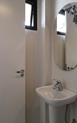 Apartamento à venda com 138m², 2 quartos e 2 vagas Apartamento à venda com 138m², 2 quartos e 2 vagasBanheiro de serviço