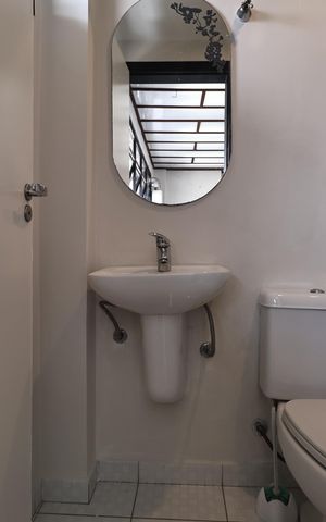Apartamento à venda com 138m², 2 quartos e 2 vagas Apartamento à venda com 138m², 2 quartos e 2 vagasBanheiro de serviço