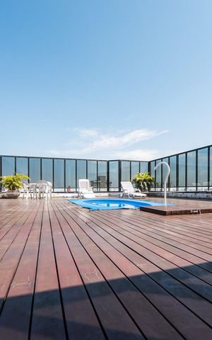 Apartamento à venda com 138m², 2 quartos e 2 vagas Apartamento à venda com 138m², 2 quartos e 2 vagasÁrea comum - Piscina