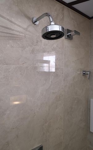 Apartamento à venda com 138m², 2 quartos e 2 vagas Apartamento à venda com 138m², 2 quartos e 2 vagasBanheiro da Suíte