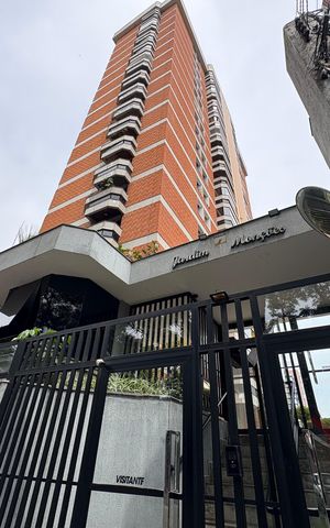 Apartamento à venda com 138m², 2 quartos e 2 vagas Apartamento à venda com 138m², 2 quartos e 2 vagasFachada