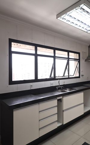 Apartamento à venda com 138m², 2 quartos e 2 vagas Apartamento à venda com 138m², 2 quartos e 2 vagasCozinha