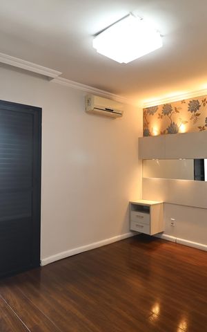 Apartamento à venda com 138m², 2 quartos e 2 vagas Apartamento à venda com 138m², 2 quartos e 2 vagasSuite