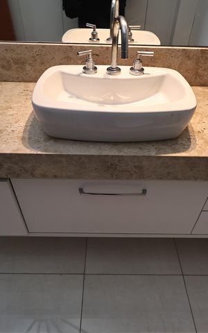 Apartamento à venda com 138m², 2 quartos e 2 vagas Apartamento à venda com 138m², 2 quartos e 2 vagasBanheiro