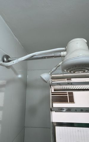 Casa de condomínio para alugar com 96m², 4 quartos e 1 vagaBanheiro da casa 2