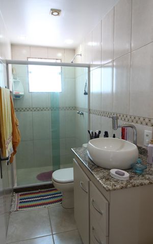 Casa de condomínio à venda com 110m², 3 quartos e 2 vagasBanheiro Social