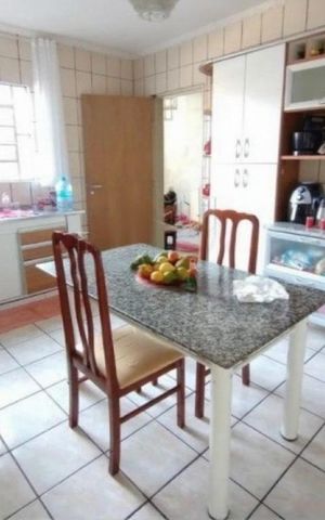 Casa à venda com 199m², 3 quartos e 2 vagas