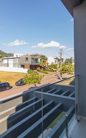 Casa de condomínio à venda com 309m², 3 quartos e 4 vagasVaranda do Quarto 2