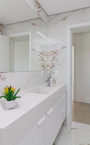 Casa de condomínio à venda com 309m², 3 quartos e 4 vagasBanheiro da Suíte 2