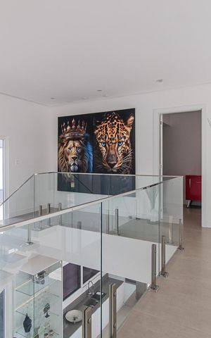 Casa de condomínio à venda com 309m², 3 quartos e 4 vagasCorredor