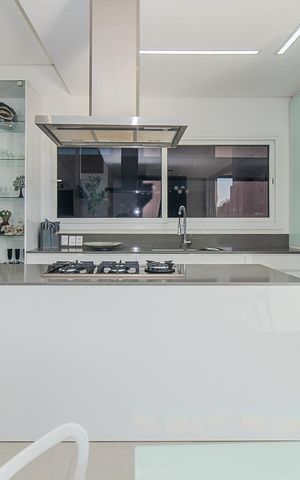 Casa de condomínio à venda com 309m², 3 quartos e 4 vagasCozinha e Área de Serviço