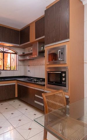 Casa à venda com 308m², 3 quartos e 2 vagasCozinha