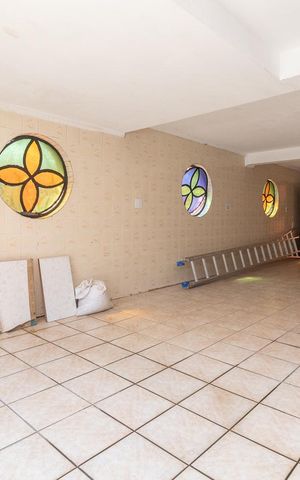 Casa à venda com 308m², 3 quartos e 2 vagasGaragem