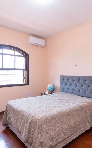 Casa à venda com 308m², 3 quartos e 2 vagasSuíte