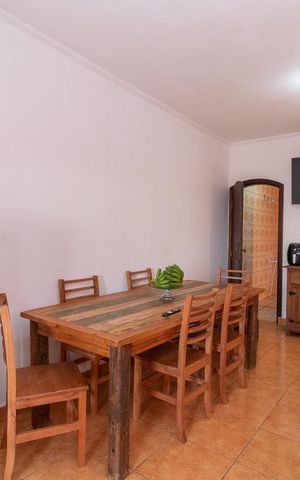 Casa à venda com 308m², 3 quartos e 2 vagasCozinha da área gourmet
