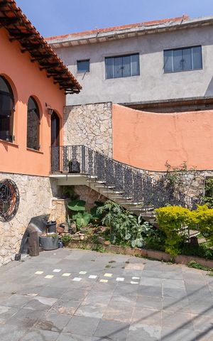 Casa à venda com 308m², 3 quartos e 2 vagasQuintal