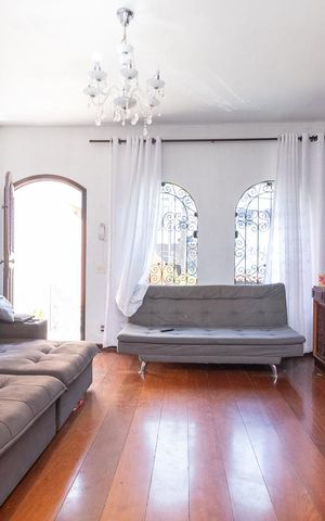 Casa à venda com 308m², 3 quartos e 2 vagasSala