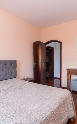 Casa à venda com 308m², 3 quartos e 2 vagasSuíte