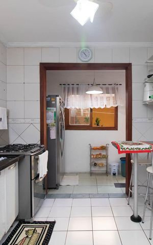 Casa de condomínio para alugar com 190m², 3 quartos e 2 vagasCozinha