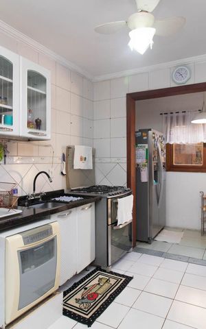 Casa de condomínio para alugar com 190m², 3 quartos e 2 vagasCozinha