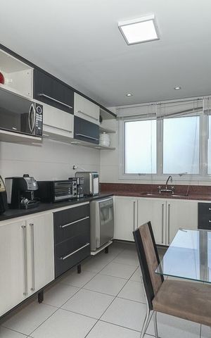 Apartamento para alugar com 169m², 3 quartos e 2 vagasCozinha