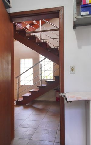 Casa à venda com 303m², 2 quartos e 2 vagasÁrea de Serviço