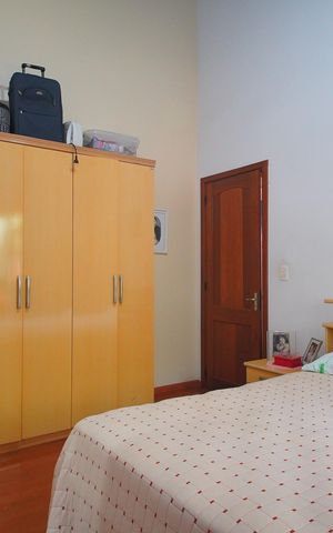 Casa à venda com 303m², 2 quartos e 2 vagasSuíte 1